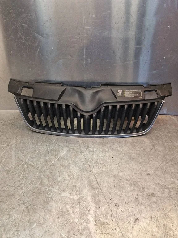 Atrapa przednia (grill) 5J0853668C