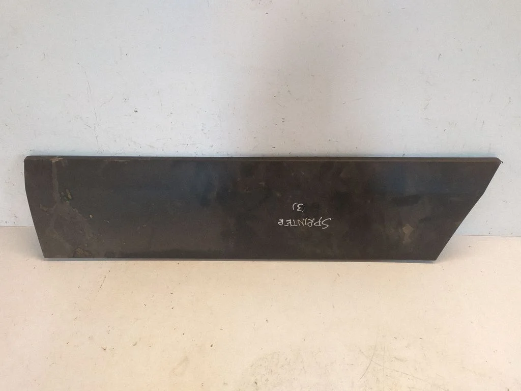 Front door trim (molding) – Mercedes-Benz Sprinter W906 (2006-2018)