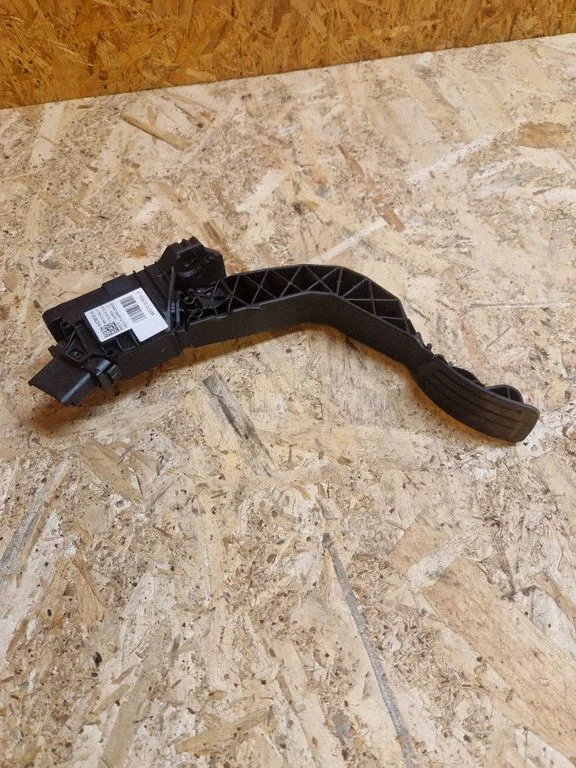 Accelerator throttle pedal 9837891880