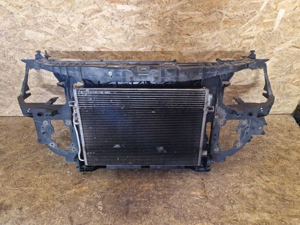 Radiator support slam panel bracket