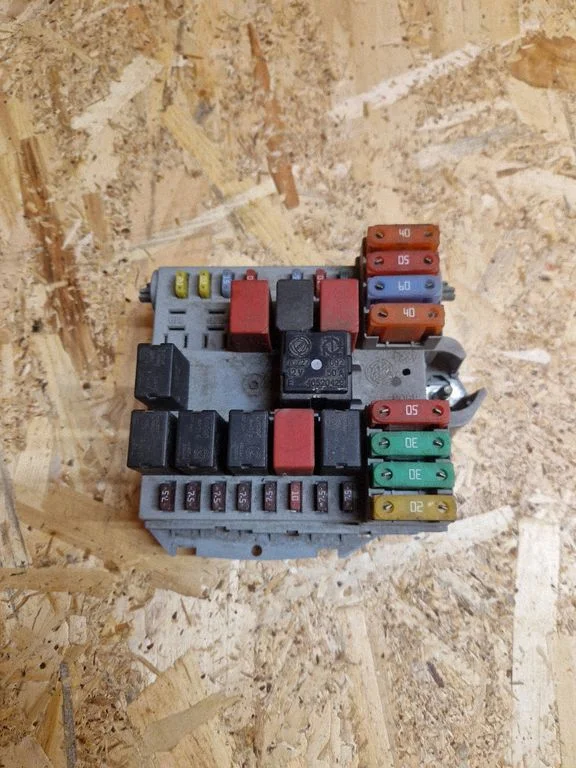 Fuse module 51832042
