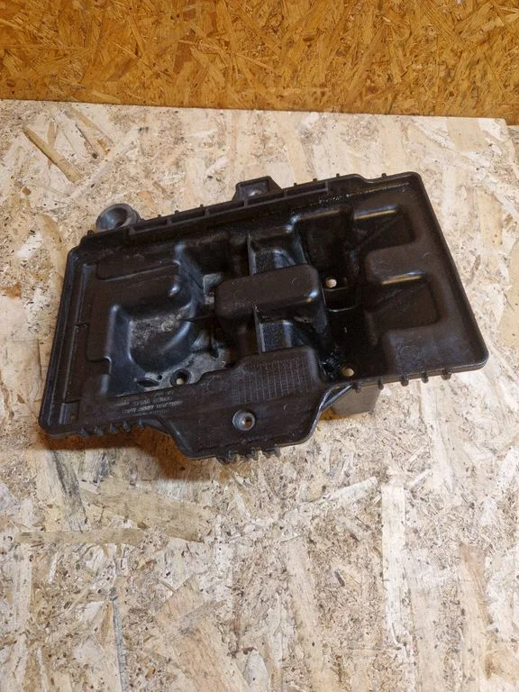 Battery tray 37150D3000