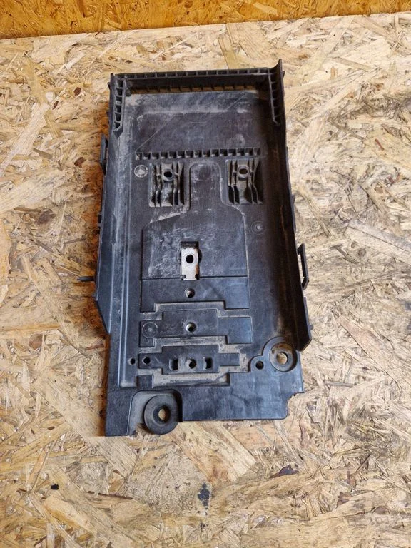 Battery tray DG9310723A