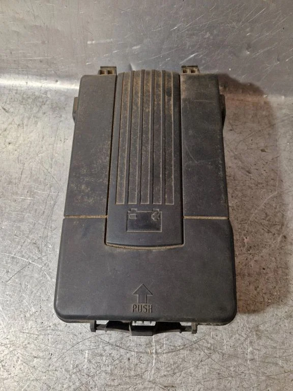 Battery box tray cover/lid – Audi A3 S3 8P (2003-2012)