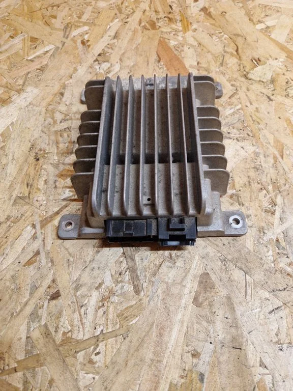 Sound amplifier 28060EY10B