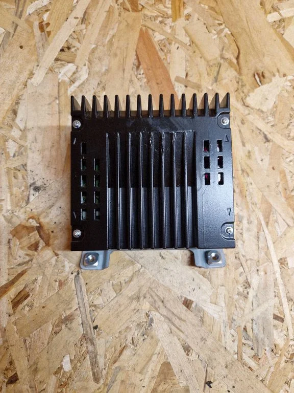 Sound amplifier 39186T1GG111M1