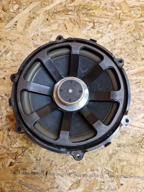 Subwoofer speaker – Land Rover Range Rover Sport L320 (2005-2013)