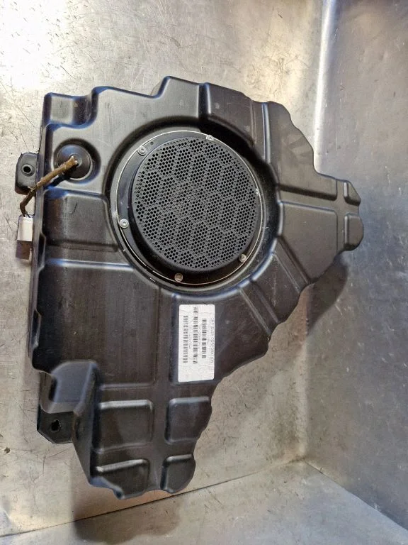 Bassikõlar – Jeep Grand Cherokee (2010-2021)