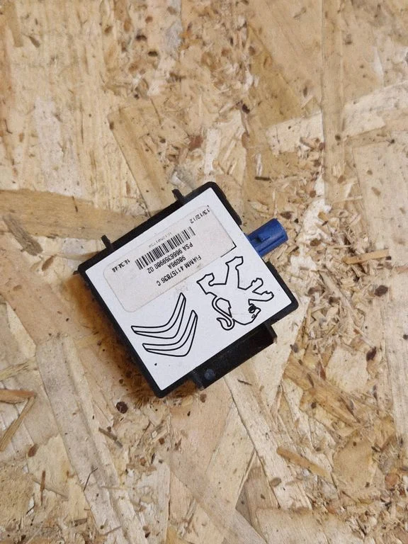 Aerial antenna amplifier 9666359980