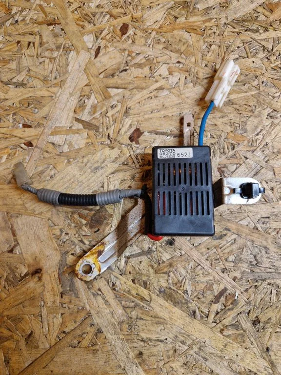 Aerial antenna amplifier – Lexus IS 220D-250-350 (2006-2013)