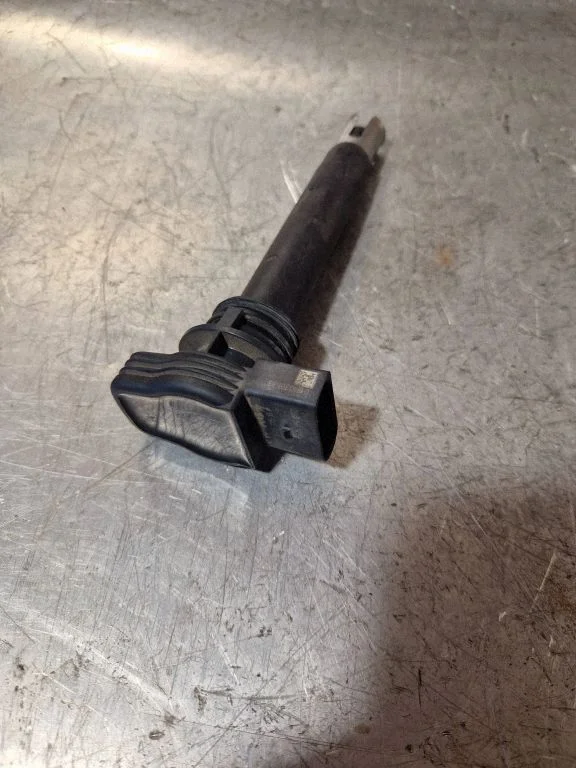 High voltage ignition coil 06H905115B