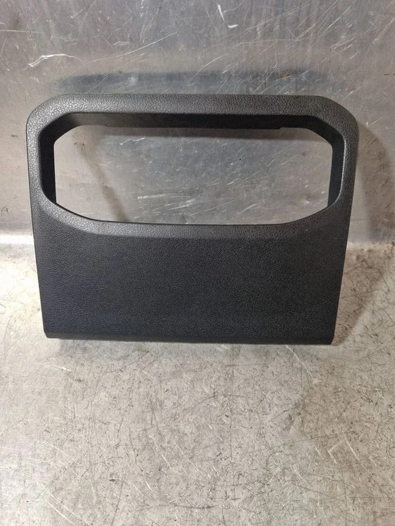 Muu armatuurlaua osa 9808385977