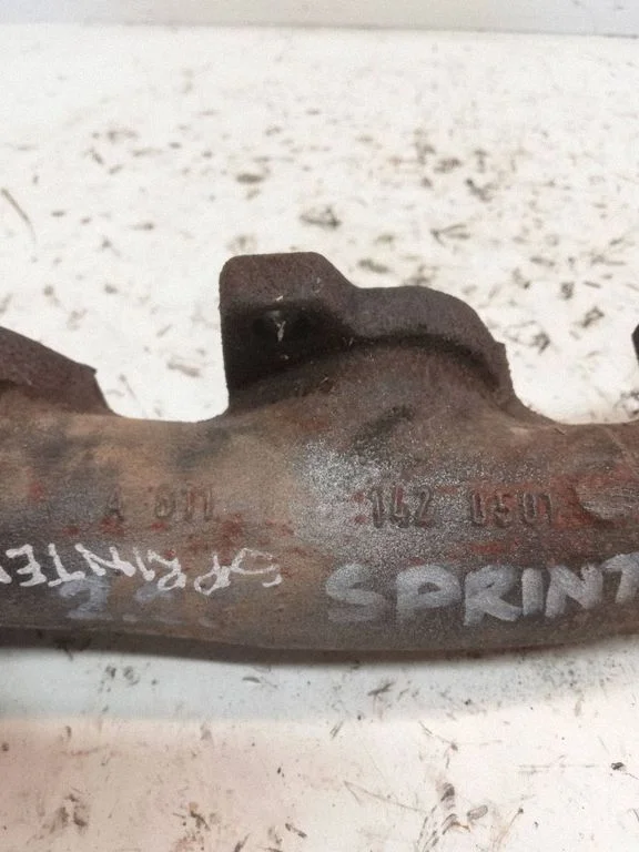 Exhaust manifold A6111420501