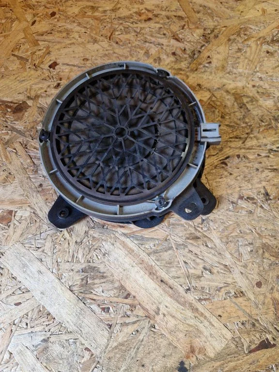 Rear door speaker 9823192480