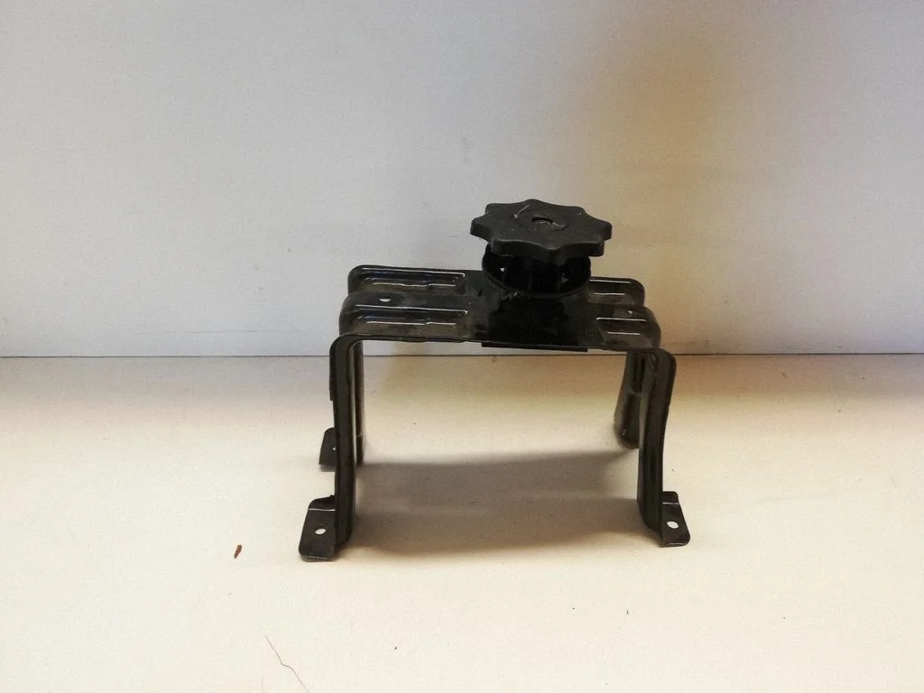 Spare wheel mounting bracket – Audi A4 Allroad B8 (2008-2016)