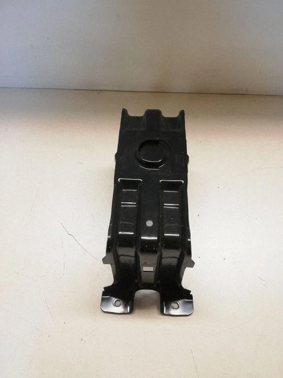 Spare wheel mounting bracket – Audi A4 Allroad B8 (2008-2016)