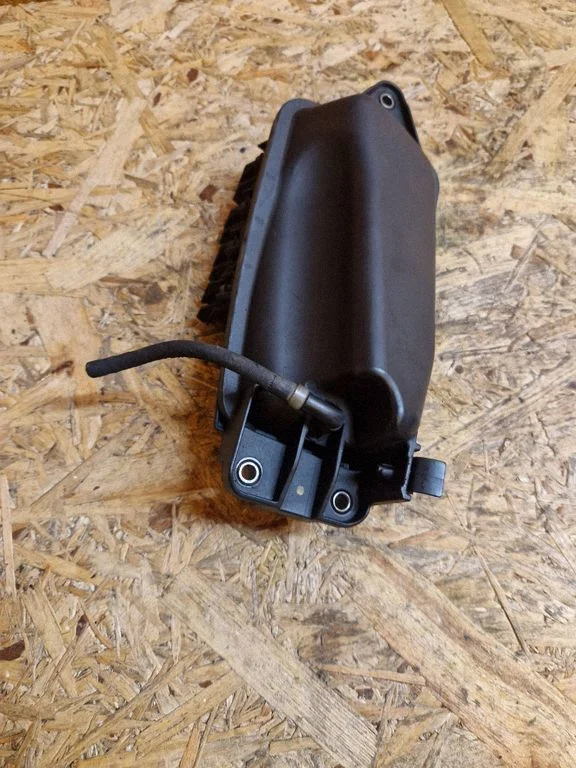 Vacuum air tank – Mercedes-Benz E-Class W212 (2009-2016)