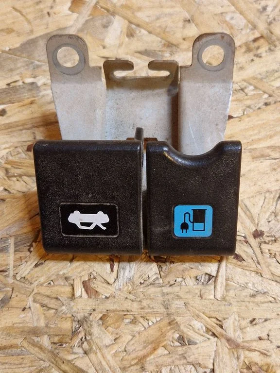 Fuel cap release pull handle – Nissan e-NV200 (2013-)