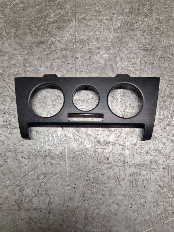 Climate control/heater control trim – Skoda Rapid (NH) (2012-2019)