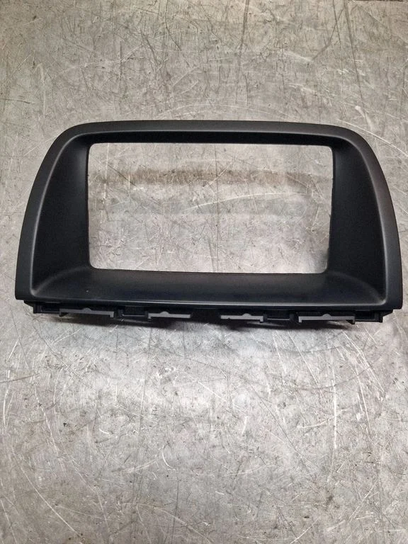 Radio/GPS head unit trim KD4555231