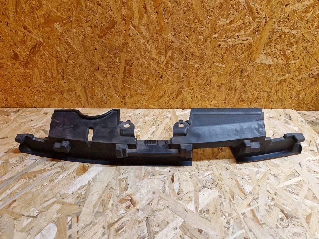 Radiator trim 71105T1EA