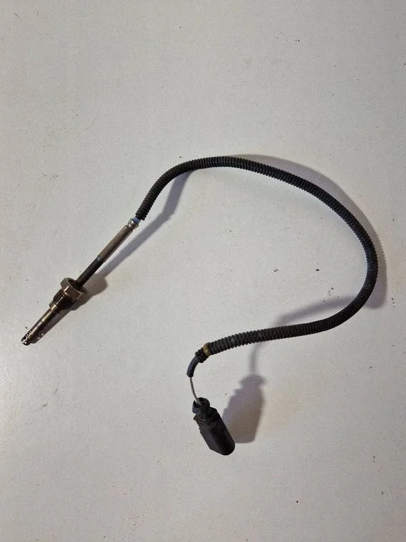 Exhaust gas temperature sensor 059906088AK