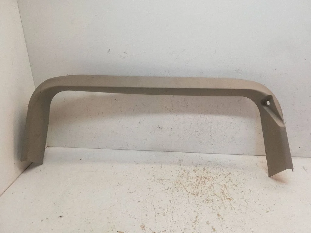 Tailgate trim 0ZR42BD1AI