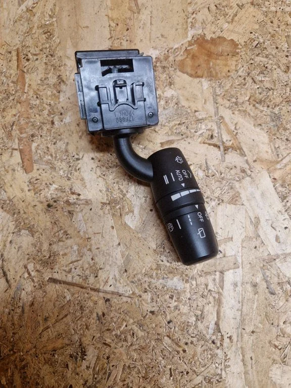 Wiper control stalk KD4717F899