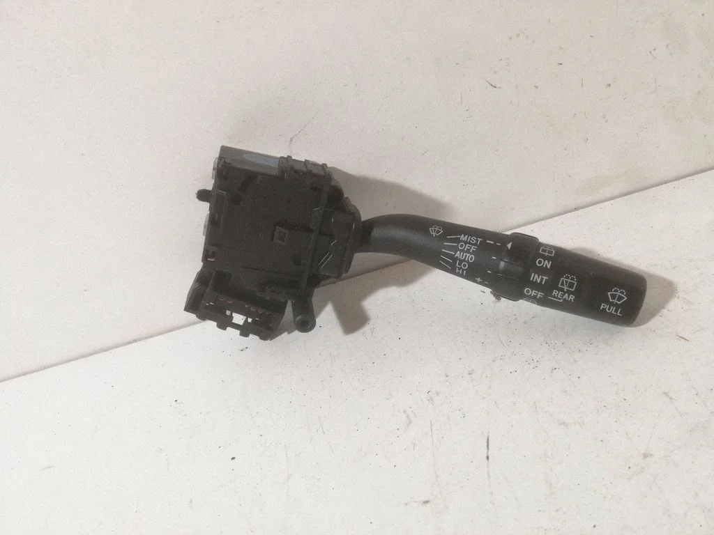 Wiper control stalk – Toyota Corolla Verso AR10 (2004-2009)