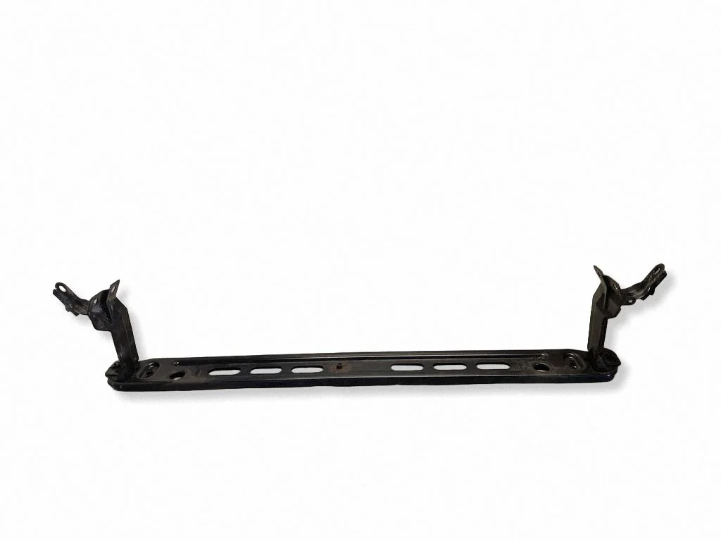 Bottom radiator support slam panel – Volvo V60 (2013-2018)