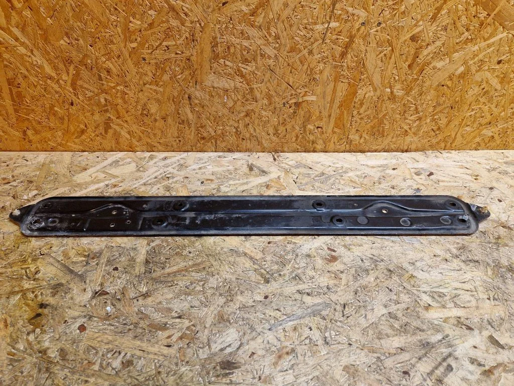 Bottom radiator support slam panel – BMW 6 Series F12 F13 (2010-2018)