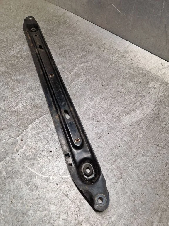 Bottom radiator support slam panel – Peugeot 3008 I (2008-2015)