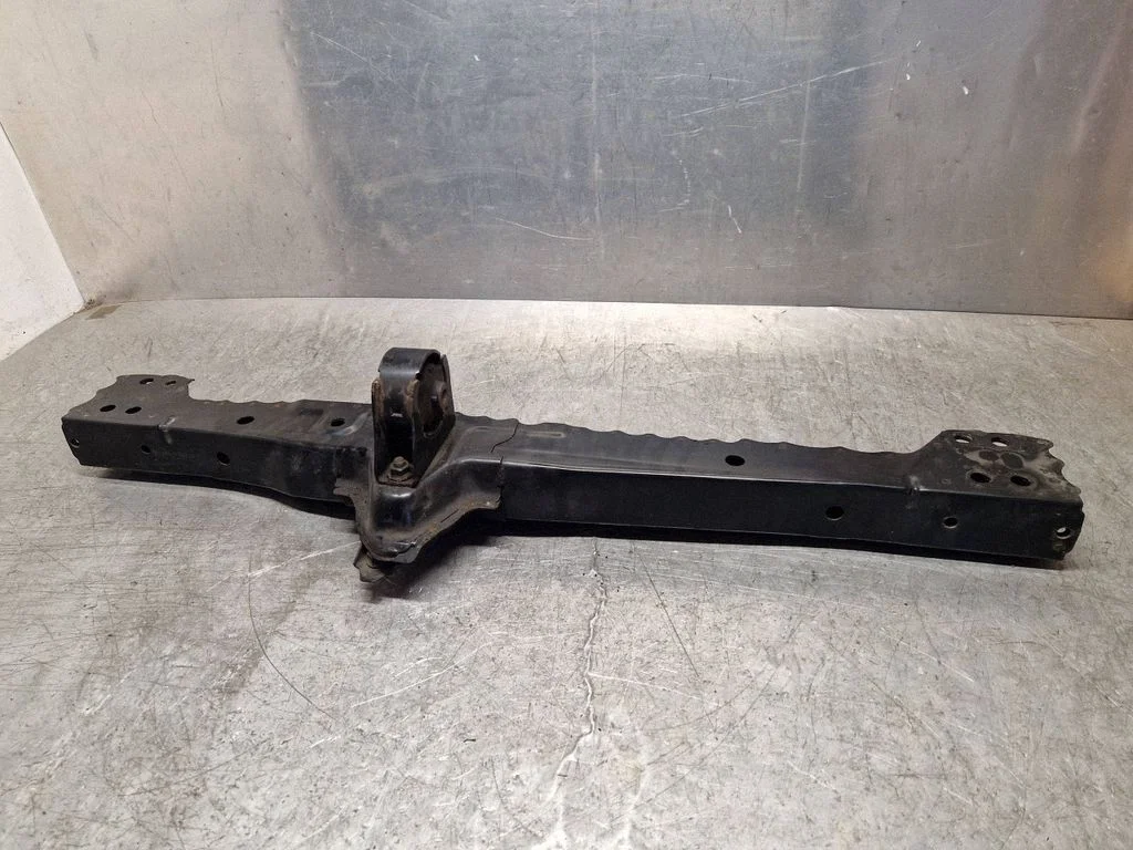Bottom radiator support slam panel – Toyota Verso (2009-2018)