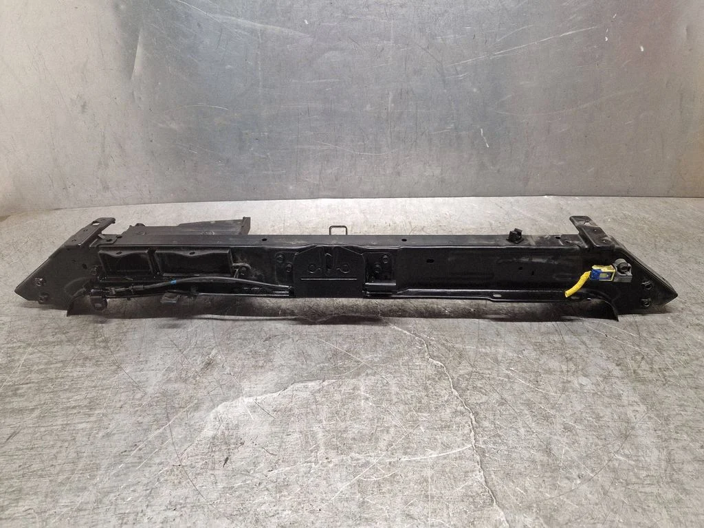 Top upper radiator support slam panel