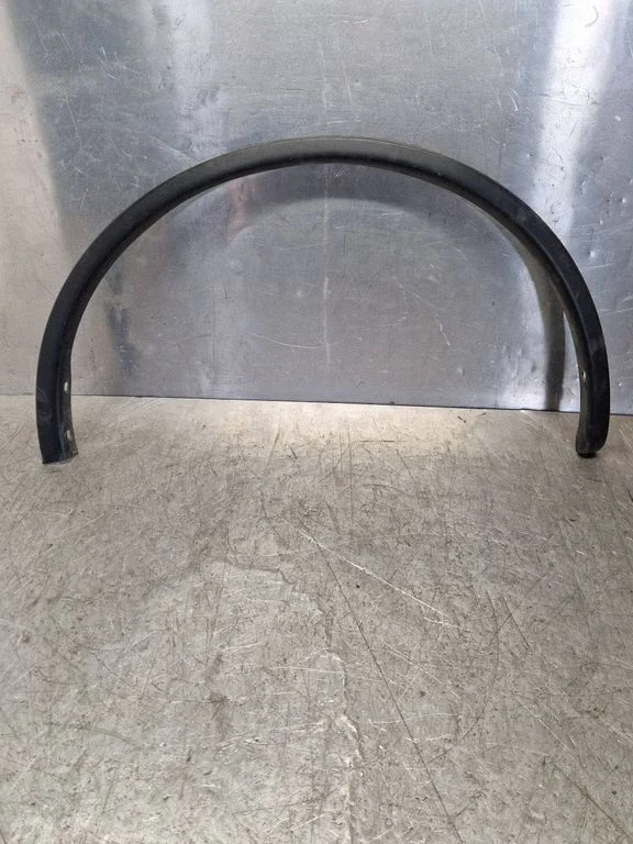 Fender trim (molding) 638601BA0A