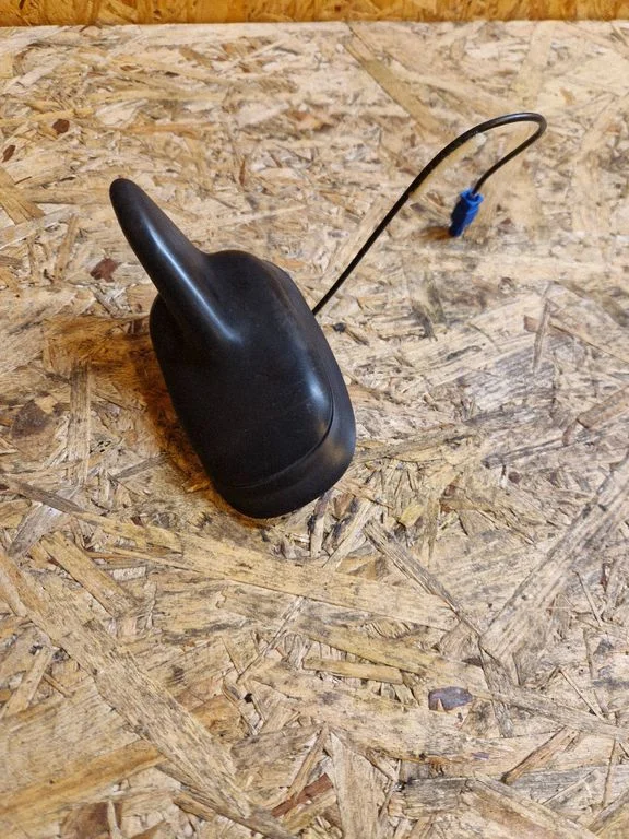 Aerial GPS antenna 3C0035507AA