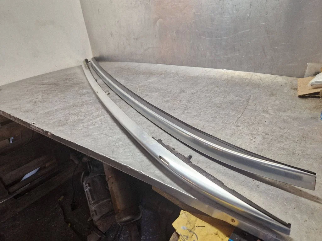 Roof bar rail 98028097VV