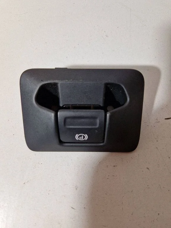Hand parking brake switch – Volvo XC60 (2014-2016)