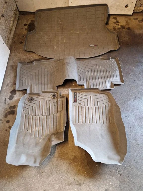 Car floor mat set – Toyota RAV 4 (XA40) (2012-2018)