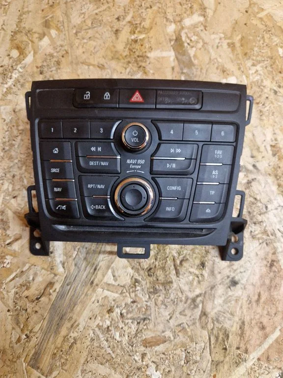 Head unit multimedia control 13406657