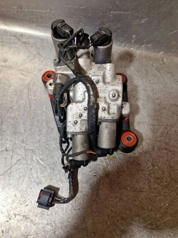 Õhkvedrustuse kompressor – BMW 6-seeria F12 F13 (2010-2018)