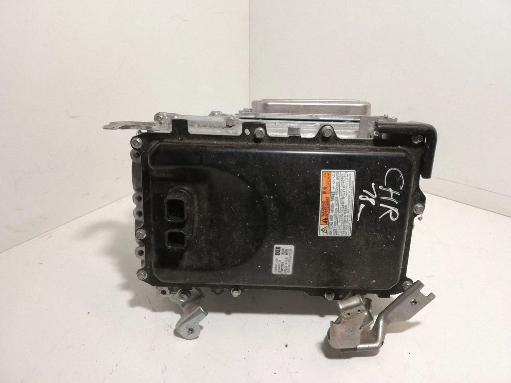 Voltage converter inverter – Toyota C-HR I (2016-2023)