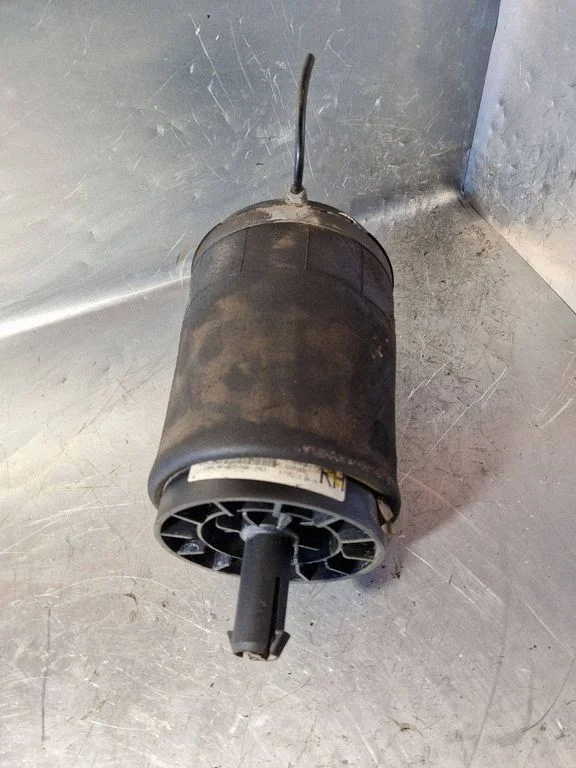 Air suspension rear shock absorber – Land Rover Range Rover Sport L494 (2013-)