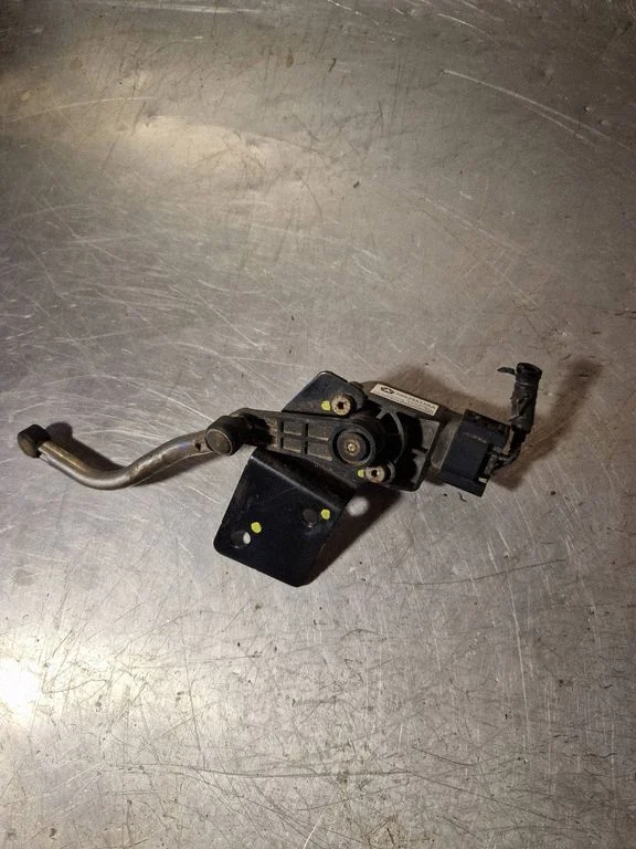 Eesmise vedrustuse kõrgusandur – Jeep Grand Cherokee (2010-2021)