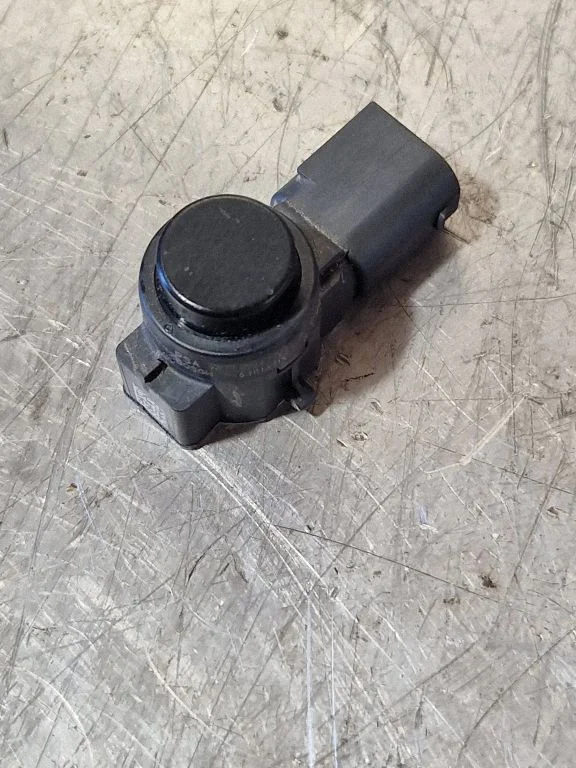 Front parking sensor holder (PDC) – Citroen Jumpy (2016-)