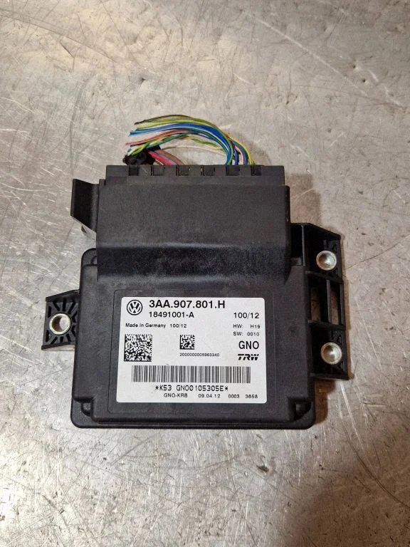 Hand brake control module – Volkswagen Passat CC (2008-2016)