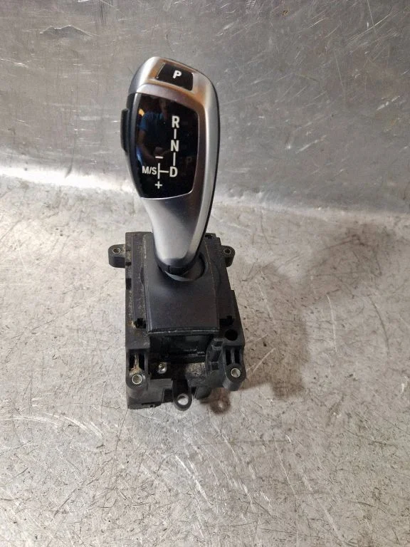 Gear selector 9251186