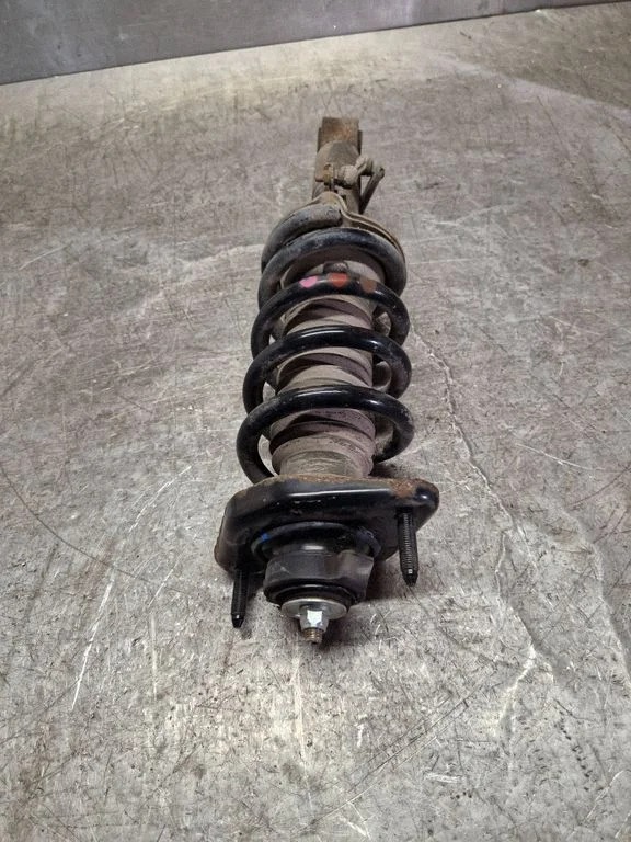 Rear shock absorber with coil spring – Honda CR-V (2013-2016)