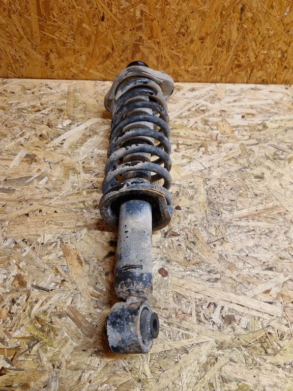 Rear shock absorber with coil spring – Mitsubishi Outlander (2013-2021)