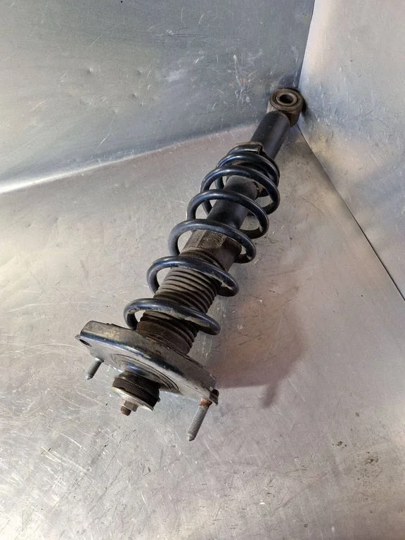 Rear shock absorber with coil spring – Toyota Corolla Verso E121 (2004-2007)
